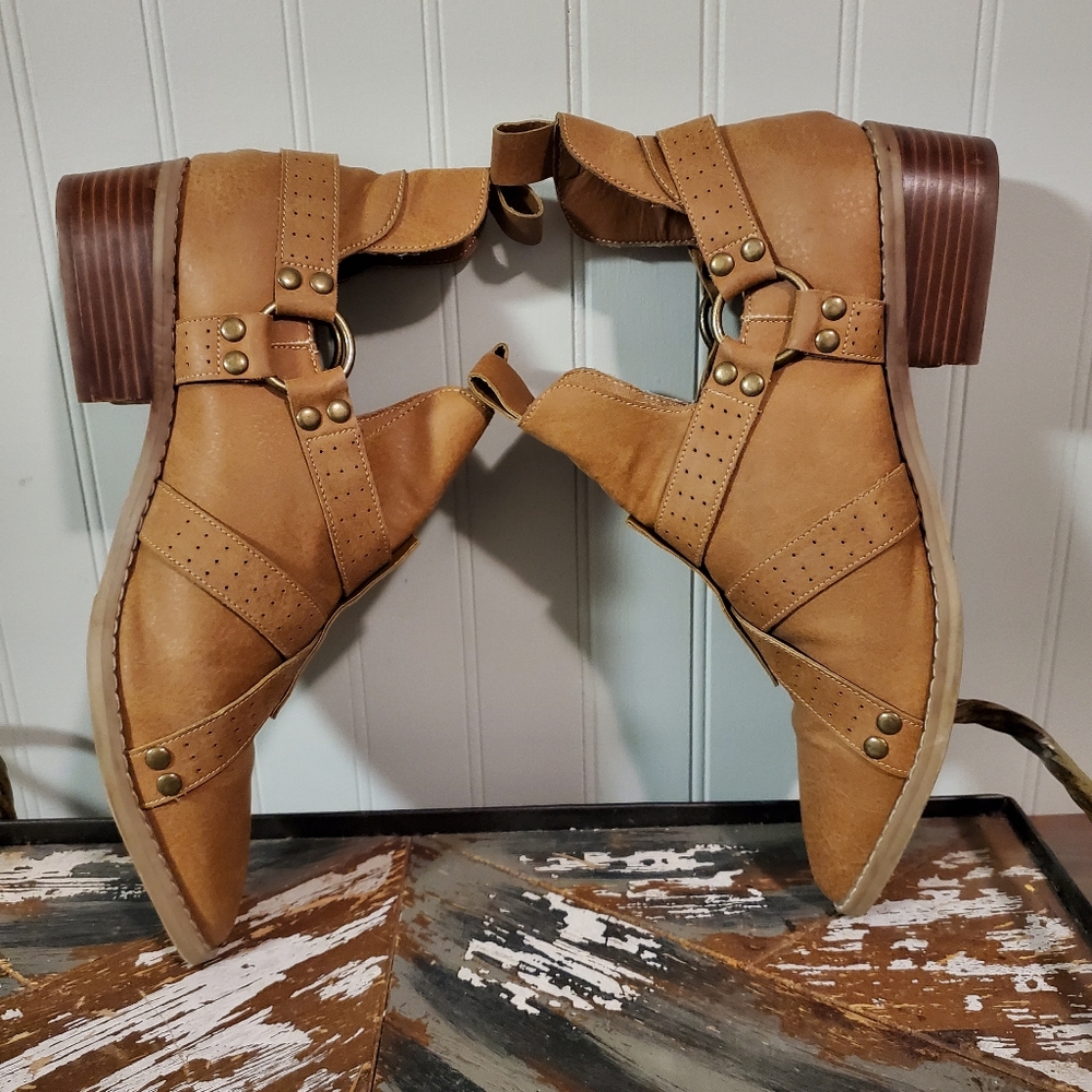 Coconuts By Matisse Booties - image 2